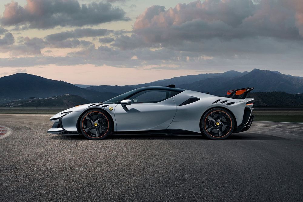 large_SF_90_XX_stradale_galler
